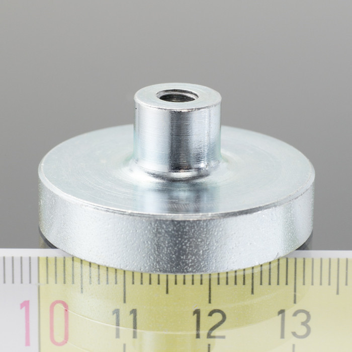 Soczewka magnetyczna śr.32 x wysokość 7 mm z gwintem wewnętrznym M5, długość gwintu 8,5 mm