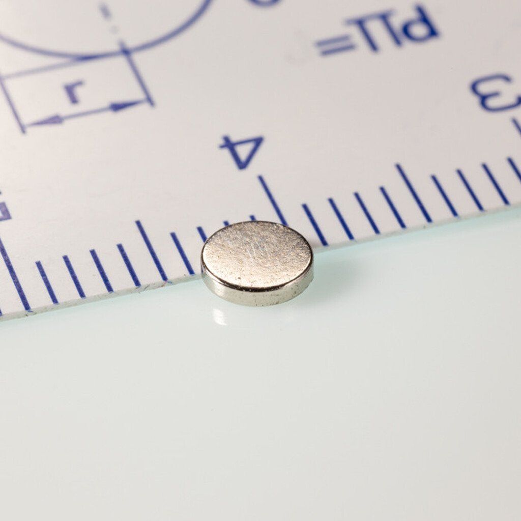Magnes neodymowy walec średnica 4x0,8 mm do małych i silnych zastosowań magnetycznych