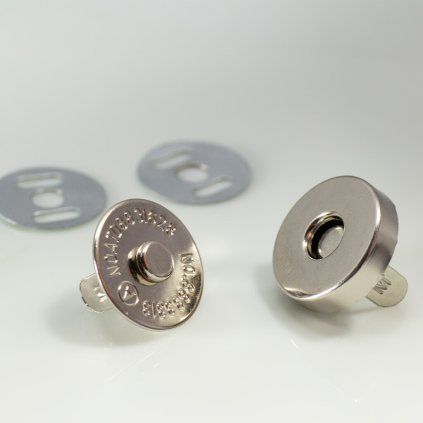 Okrągłe dwuczęściowe zapięcie magnetyczne o średnicy 18 mm do torebek i toreb