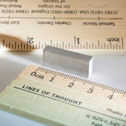 Magnes samarowy prostopadłościan 25x10x5 mm