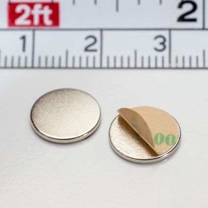 Zestaw dwóch samoprzylepnych magnesów neodymowych o średnicy 10 mm i wysokości 1 mm